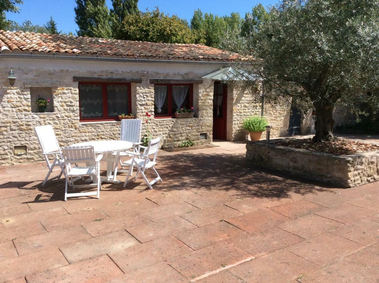 La Ferme De Fossillon Villa Marans  Eksteriør bilde